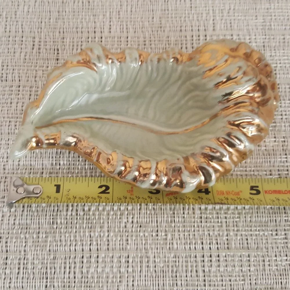 Vintage Leaf Shaped Tray Soap Dish Tabletop Decor 5.5 Inches Ceramic Distressed